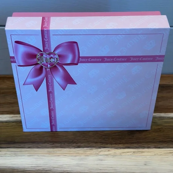 Card Case - Picture 6 of 7